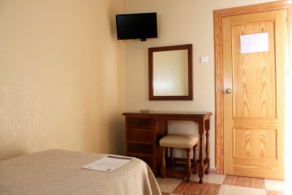 Hotel Sevilla Almeria Ruang foto